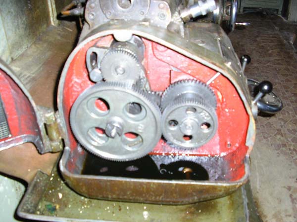 Фото токарно-гвинторізного верстата ТС-135